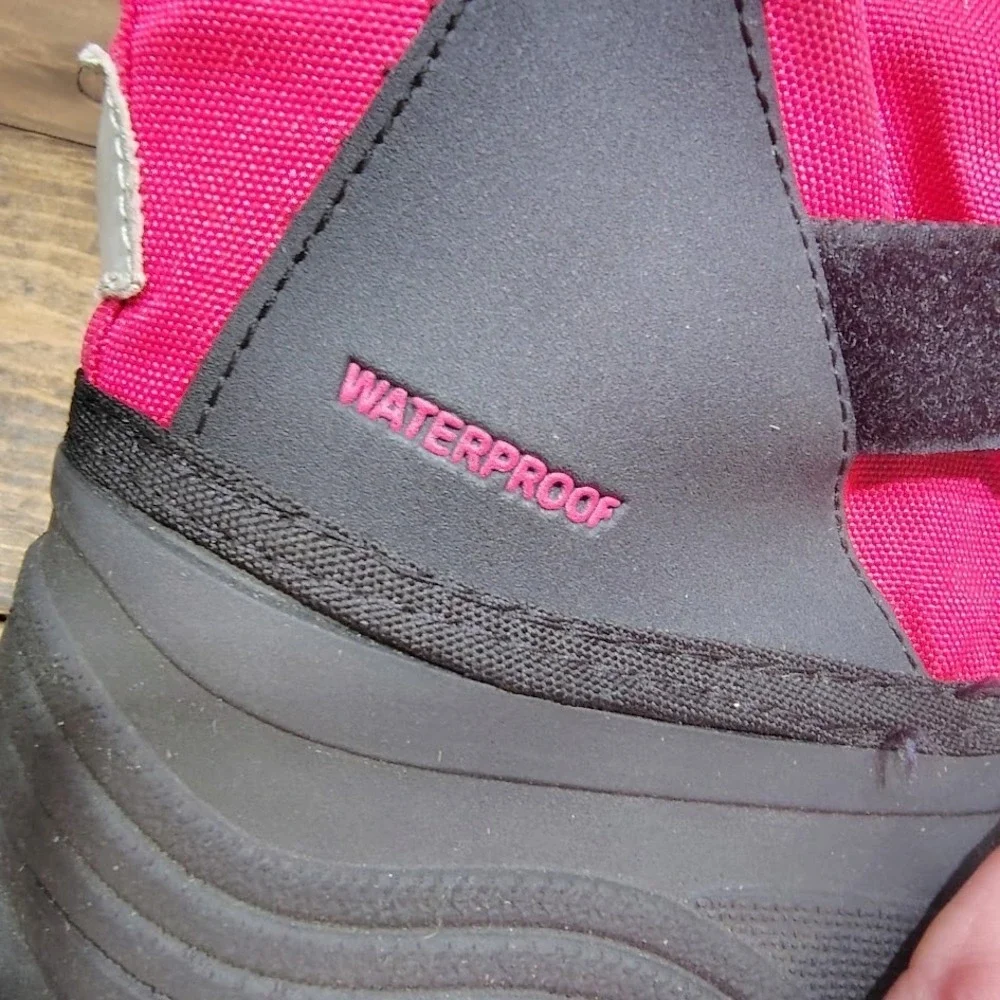 Kamik Youth Snow Boots Size 2 Pink Waterproof Insulated‎ Winter Cold Weather